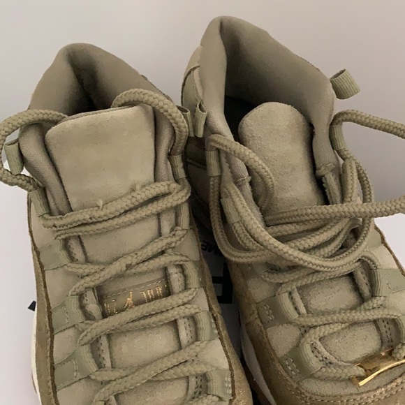 Air Jordan 11 - Picture 5 of 7